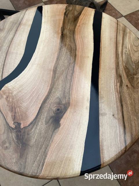 Stolik okrągły z orzecha Błonie