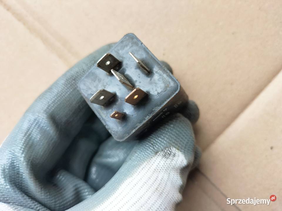 PRZEKAŹNIK VW AUDI 114 701959141A Kamień-Kolonia