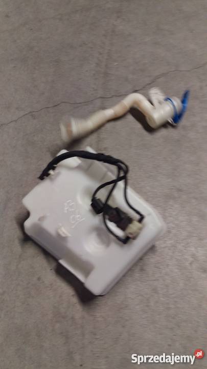 zbiorniczek spryskiwacza z pompką Audia a3 8p sprzedam