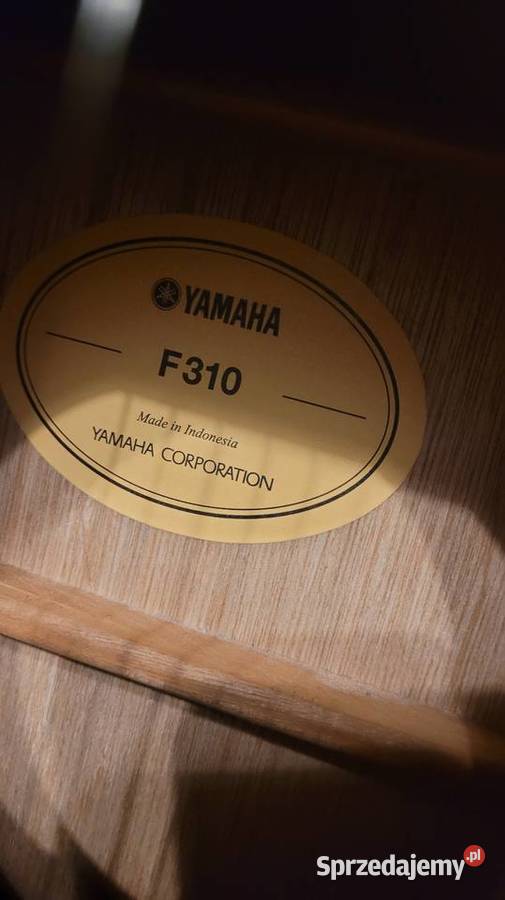 Gitara akustyczna yamaha pokrowiecfuterał Gitary i akcesoria łódzkie