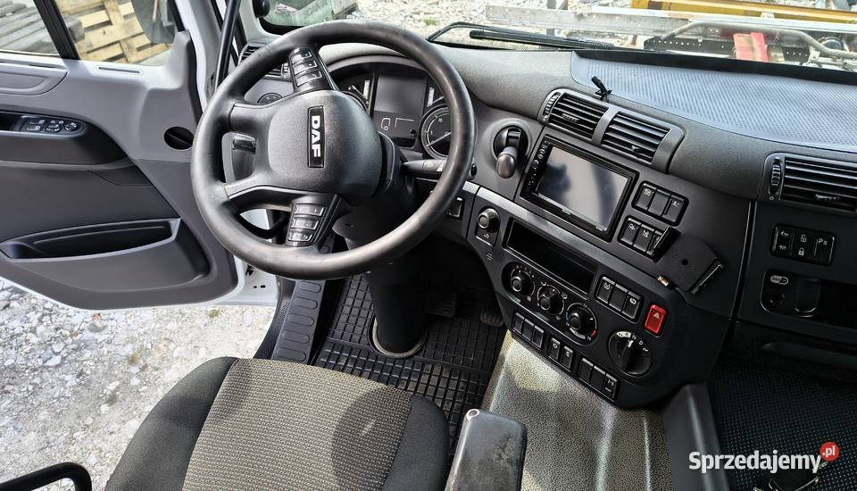 DAF CF 330 FA auto laweta pomoc drogowa
