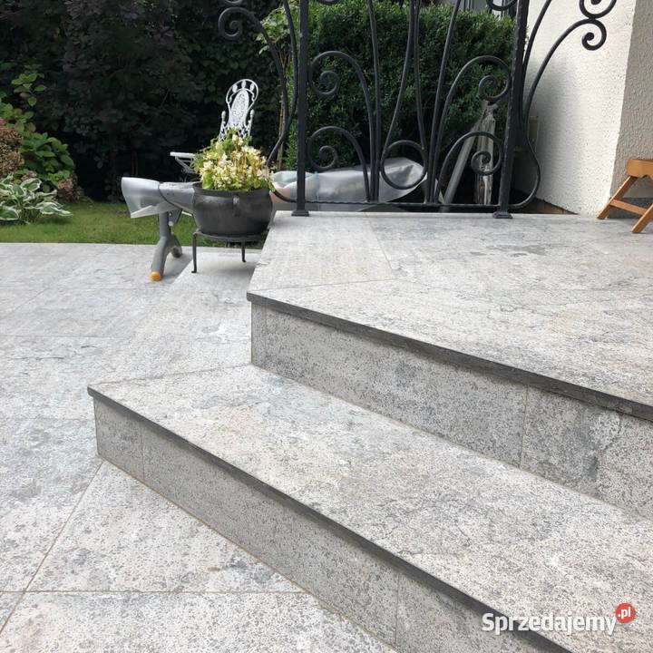 Stopień wapienny L828 Blue Limestone Gdynia