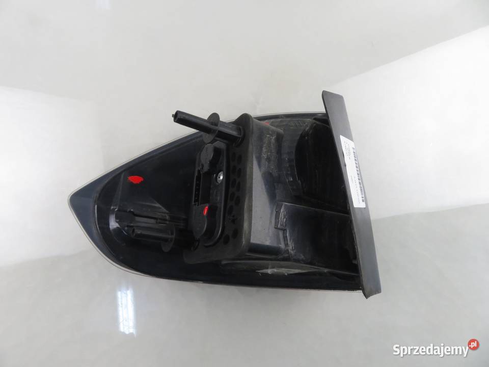 LAMPA PRAWA TYLNA FORD S I