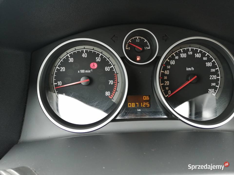 Opel astra h lift 16 benzyna bmaly przebieg 2kpl Astra