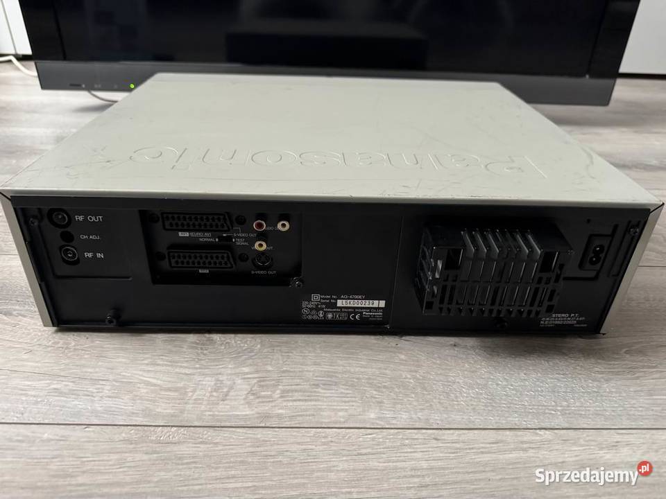 Magnetowid Panasonic AG 4700 Oryginalny Pilot