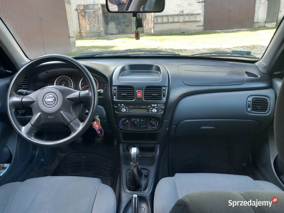 Nissan Almera Podlodówka