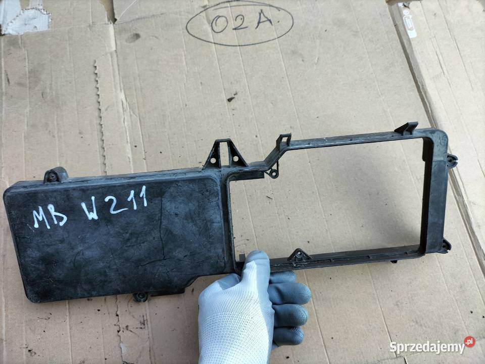 Mercedes W210 W 210 2105400682 POKRYWA GÓRN