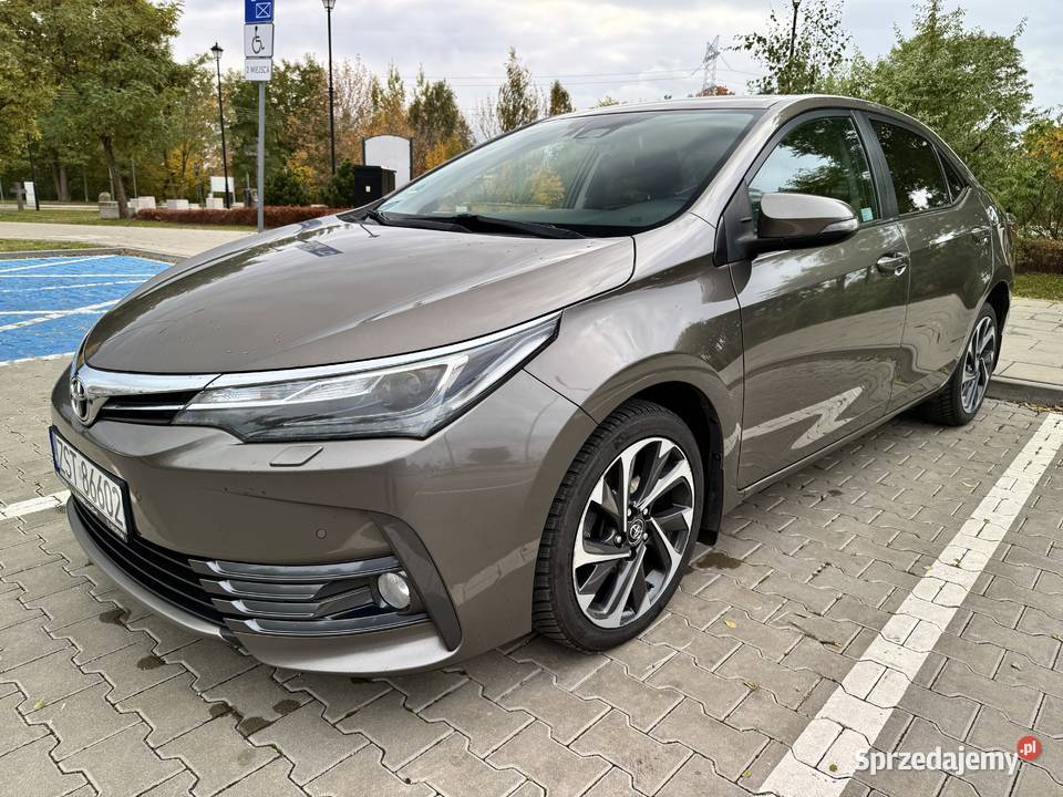Toyota Corolla E16 lift Salon Polska aluminiowe felgi Radzymin