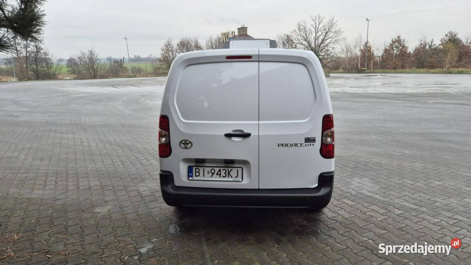 Toyota Proace City Lift Chłodnia Salon Przebieg Suchorzew sprzedam