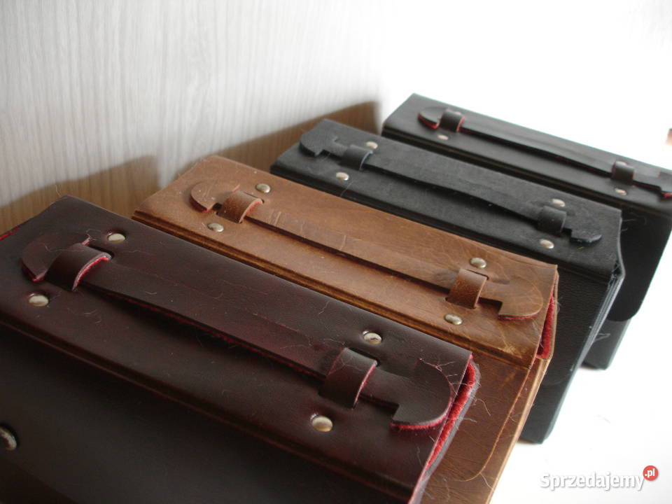 PUDEŁKOpojemnik na kasety magnetofonowe Pozostałe