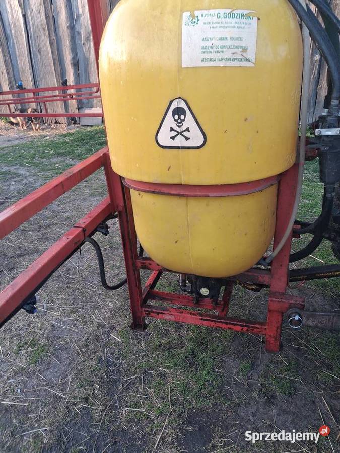 Opryskiwacz zawieszany