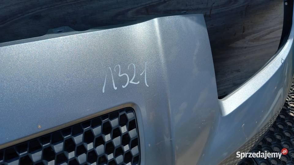 TOYOTA YARIS II ZDERZAK PRZÓD Zbierkowo