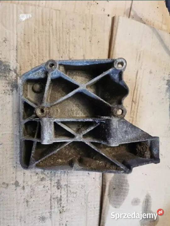 Łapa mocowanie sprężarki klimatyzacji BMW E34 Żory sprzedam