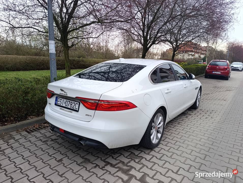 ładny XF 20 benzyna zarejestrowany Wrocław