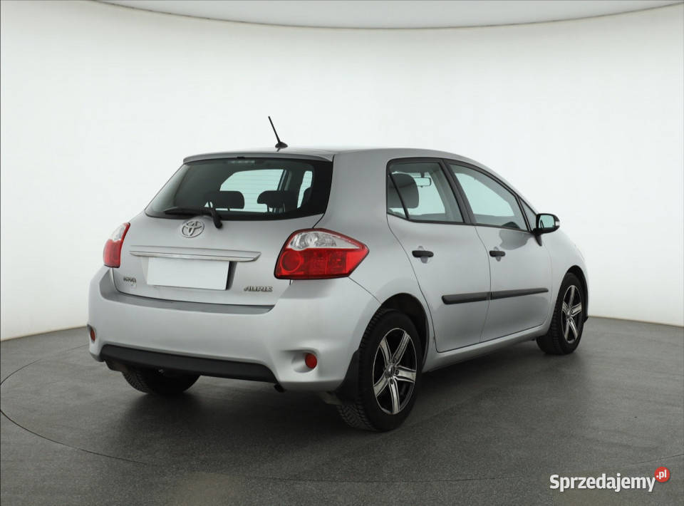Toyota Auris 16 Valvematic srebrny Piaseczno