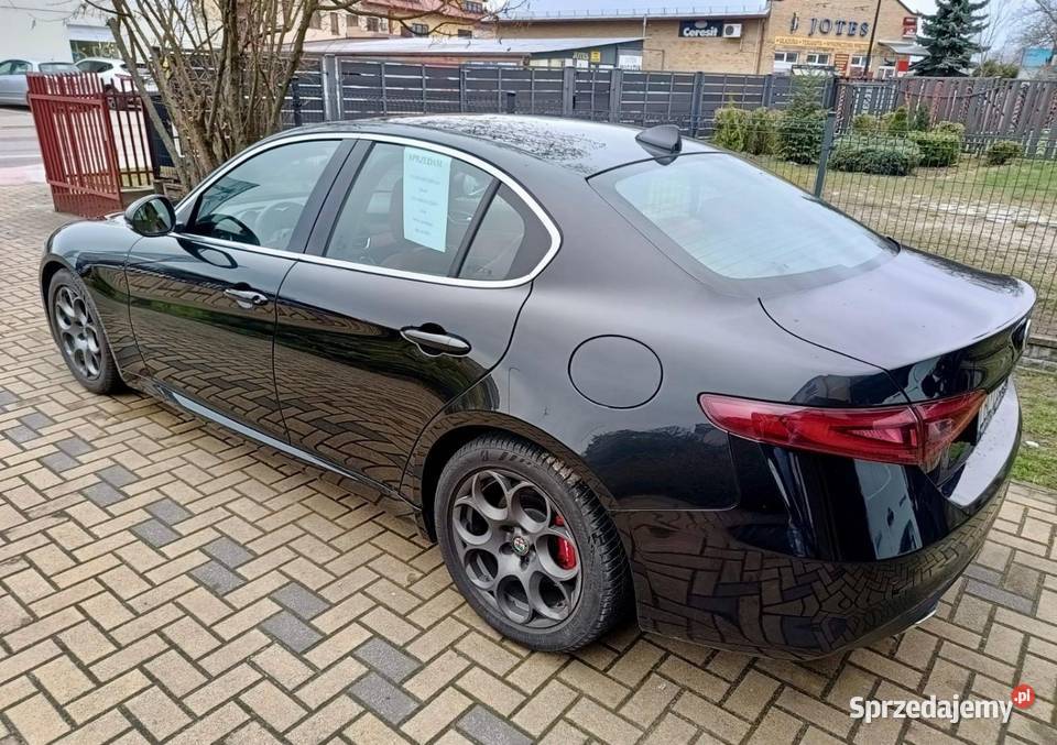 Alfa Romeo Giulia piękne wnętrze czarna perła Giulia Biłgoraj sprzedam