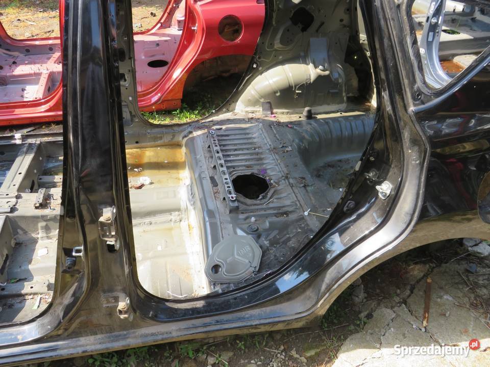PRÓG SŁUPEK LEWY NOTE E12 Progi