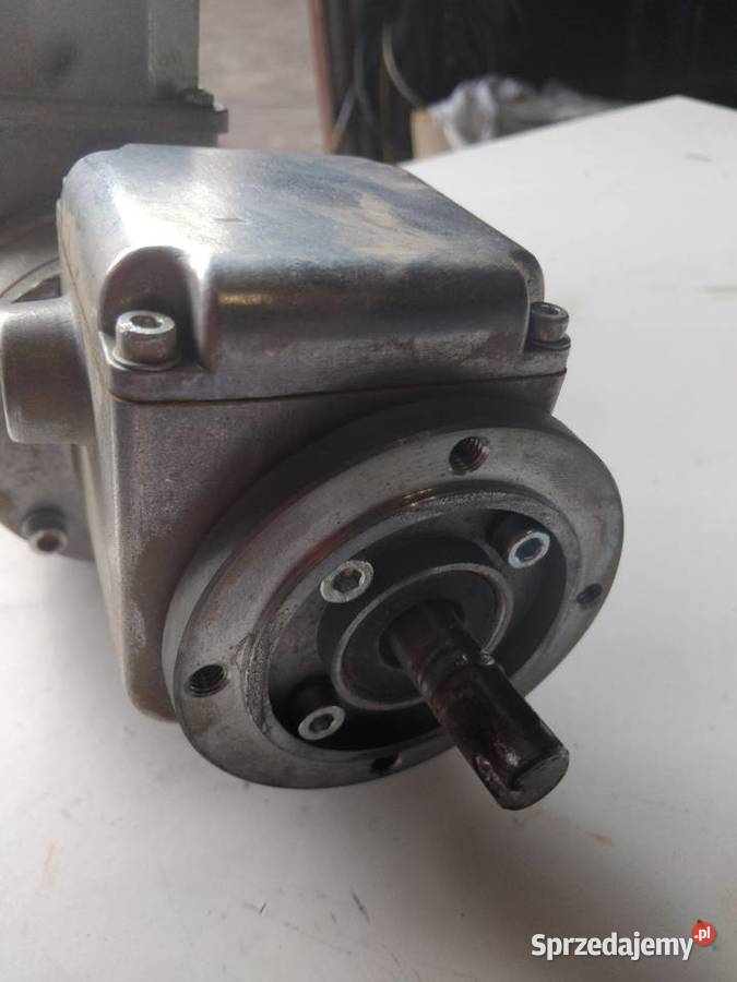 Silnik z prszekladnia 009 kw Michorzewo sprzedam