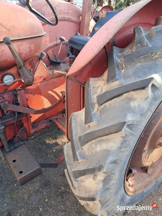 Nuffield 1060 ciągnik rolniczy zabytkowy Grębocin