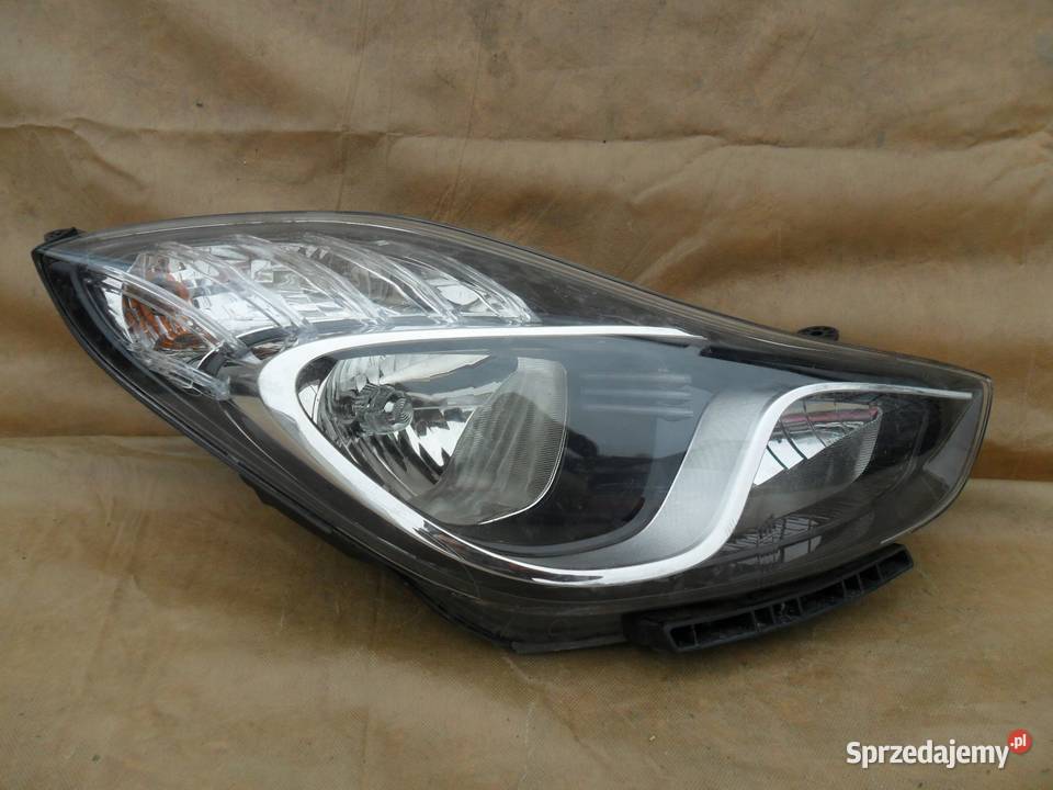 LAMPA PRAWY PRZÓD REFLEKTOR EU HYUNDAI IX20 Nowy Tomyśl