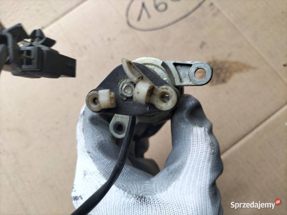 AUDI 80 B4 ZAMEK ZAMKI KLAPY TYŁ TYLNEJ osobowe Zamki, wkładki i kluczyki Kamień-Kolonia