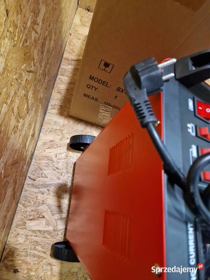 Prostownik z rozruchem stacja LCD Boxer 750 Głogowa
