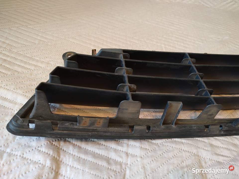 Grill atrapa kratka przód Suzuki Kizashi Busko-Zdrój sprzedam
