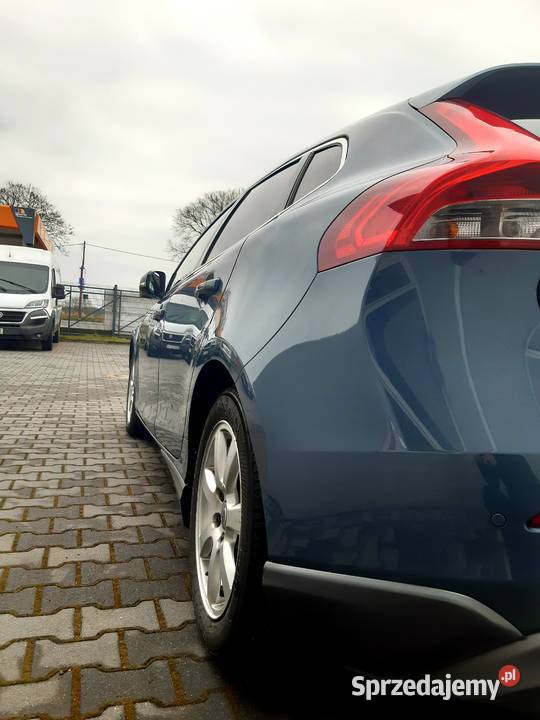 Prywatne Volvo V40 16d SUMMUM Bixenon Ledy TFT 312km Kłobuck