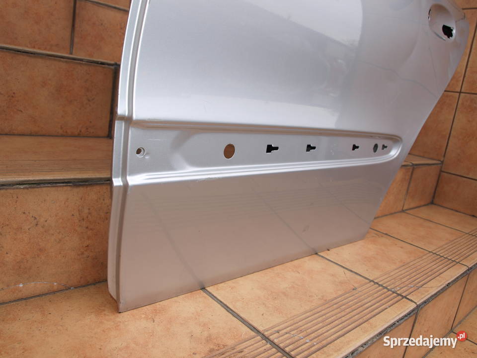 Mercedes E klasa W211 drzwi lewe tył sedan 2002 sprzedam