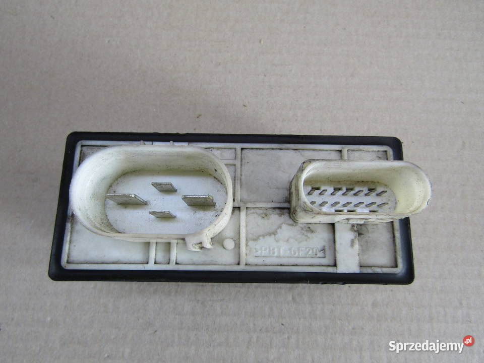 MODUŁSTEROWNIK WENTYLATORÓW VW GOLF IVSKODA Rok produkcji 2001 Mysłaków