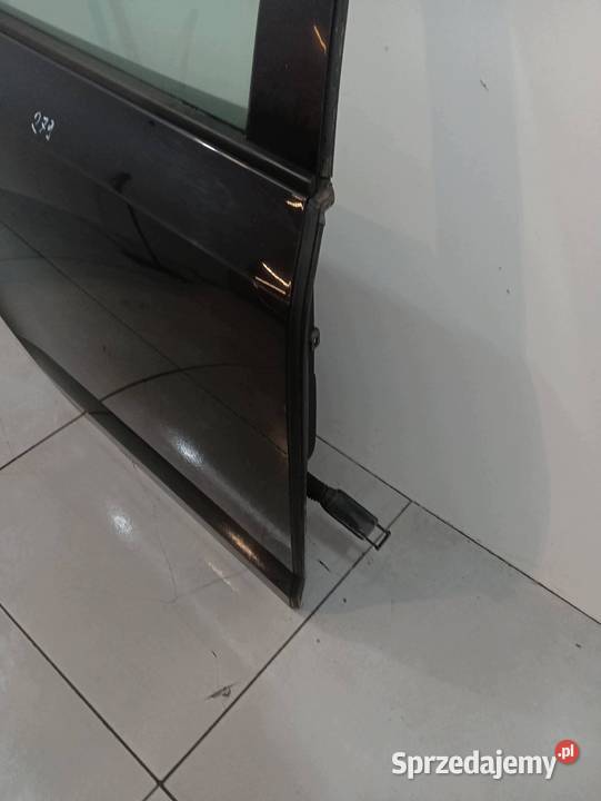 DRZWI PRAWE TYŁ 5D HB LF9R Skoda Octavia III osobowe