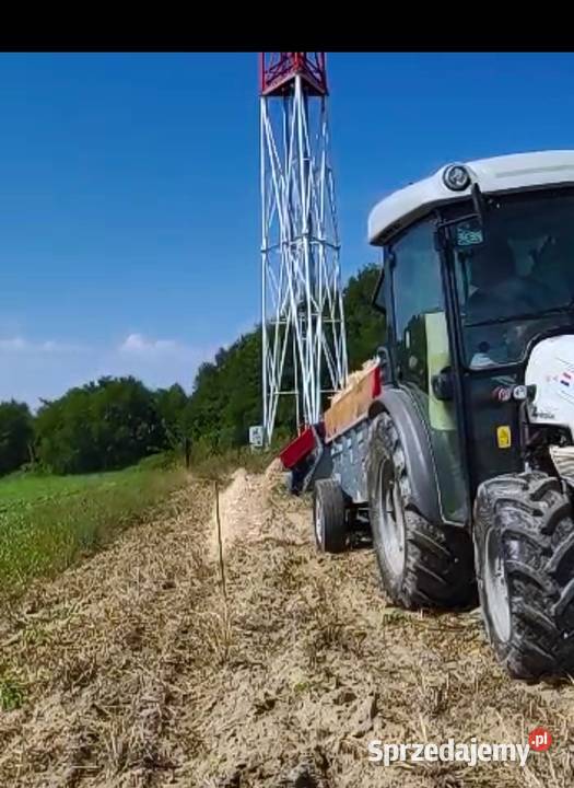 Rozsiewacz wapna Rozrzutnik obornika podłoża Góra Kalwaria