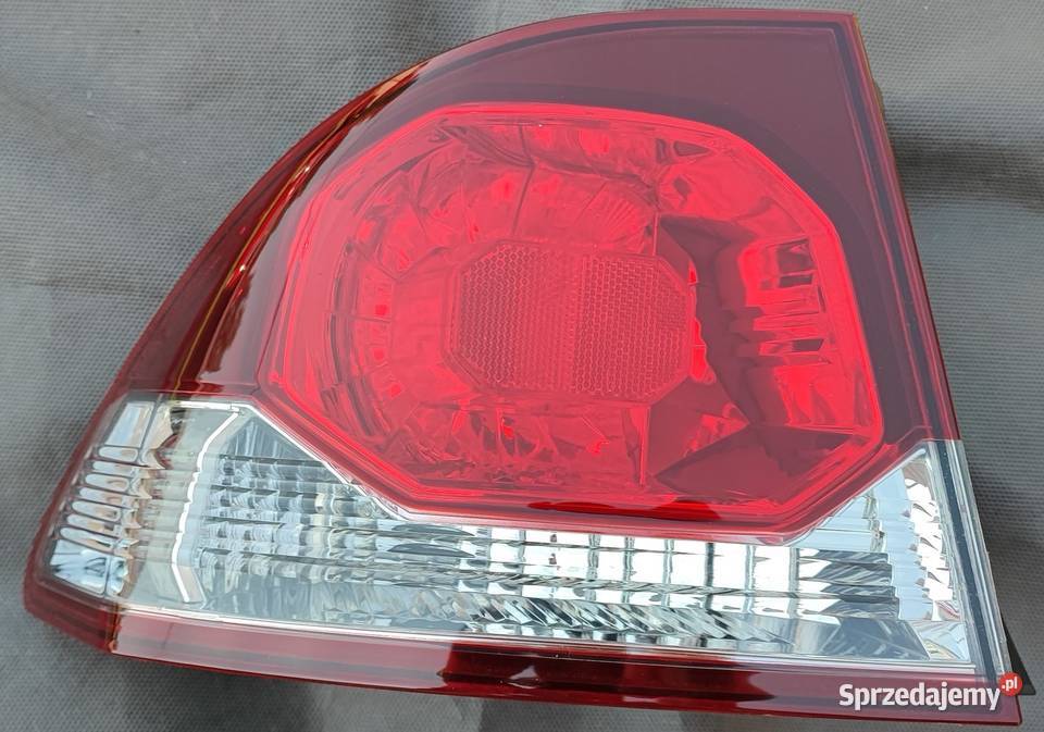 Honda Civic VIII 8 sedan lampa tylna lewa lampy tylne sprzedam