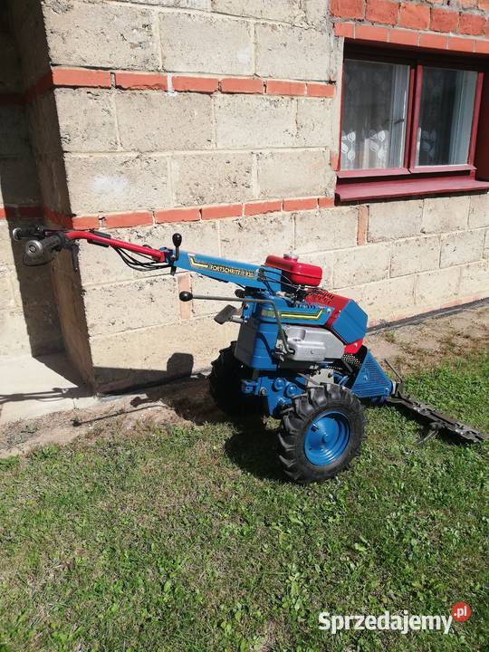 Traktorek ogrodowy Fortschritt E930