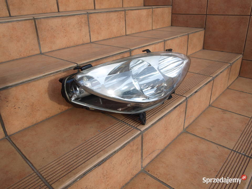 Peugeot 307 lampa prawa przód 2001 2005r europa Lampy przednie Kalisz sprzedam