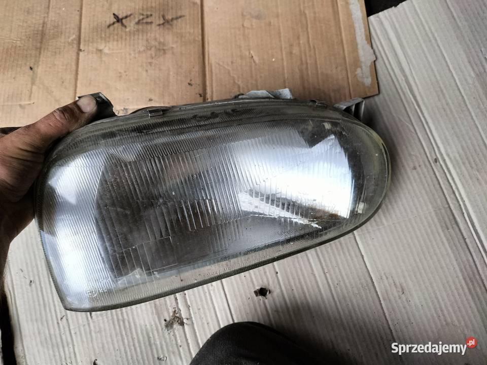 LAMPA PRZÓD PRZEDNIA PRAWA REFLEKTOR Kamień-Kolonia