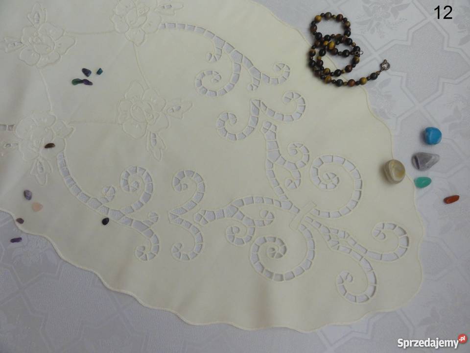 Serwetki kolorowe ecru wyszywane haft Richelieu Lublin