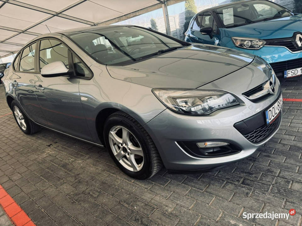 Opel Astra Salon Polska 16 Benzyna 115 J nieuszkodzony Zduńska Wola