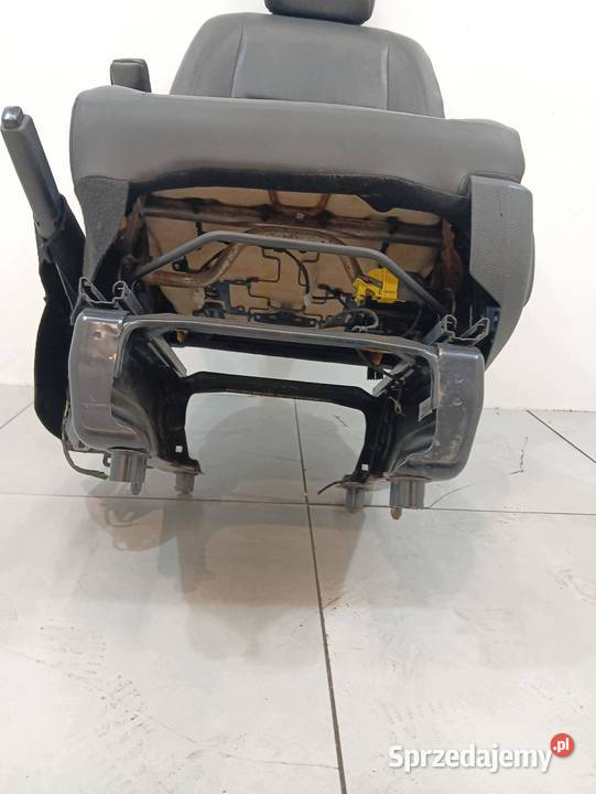 FOTELE LEWY KIEROWCY EU PROACE Peugeot Expert