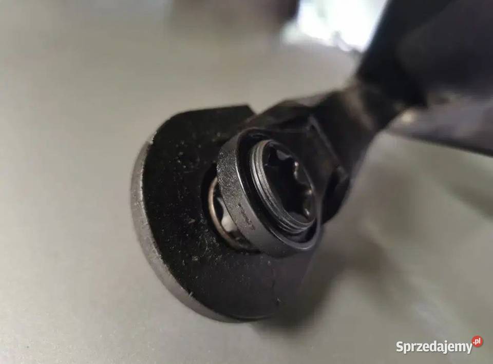 Ramię wycieraczki BMW E38 lewe