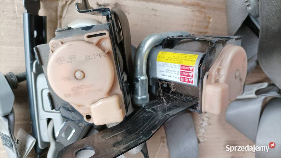 nissan xtrail t30 pasy bezpieczeństwa przednie