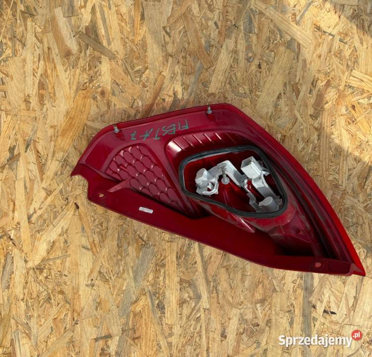 FORD FIESTA MK7 LAMPA LEWY TYŁ TYLNA 8A6113405A Oświetlenie wielkopolskie