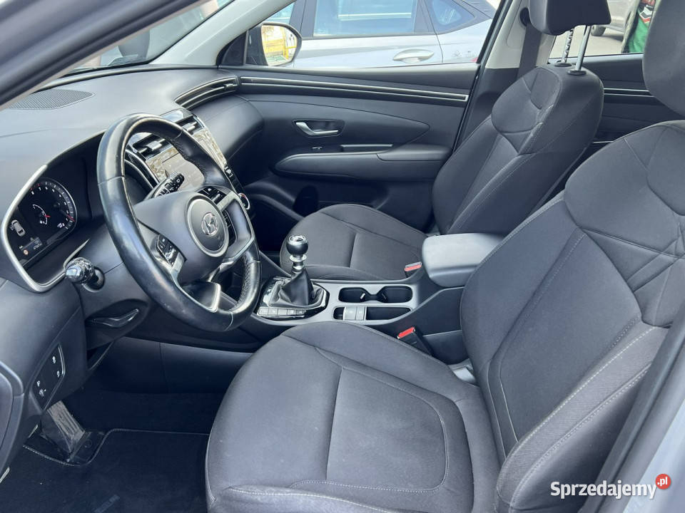 Hyundai Tucson 16TGDI 6MT 150 Modern HAK Salon srebrny sprzedam