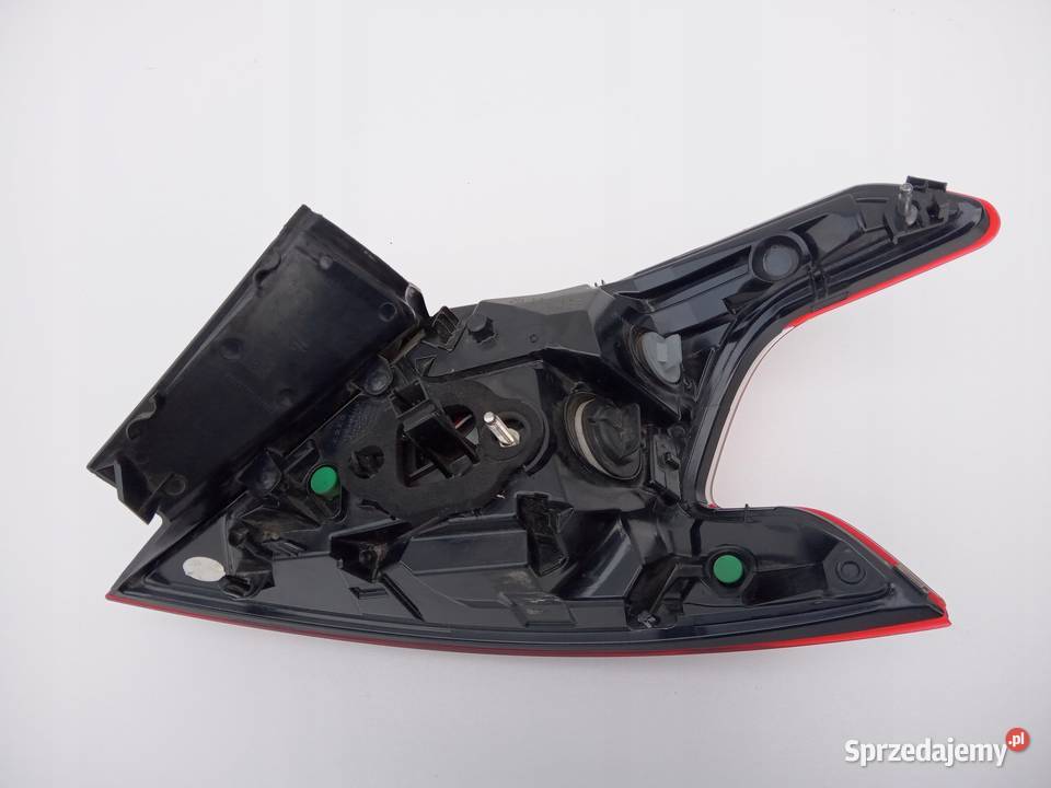 LAMPA LEWA TYŁ TYLNA PEUGEOT 308 T9 HB osobowe Nowy Tomyśl