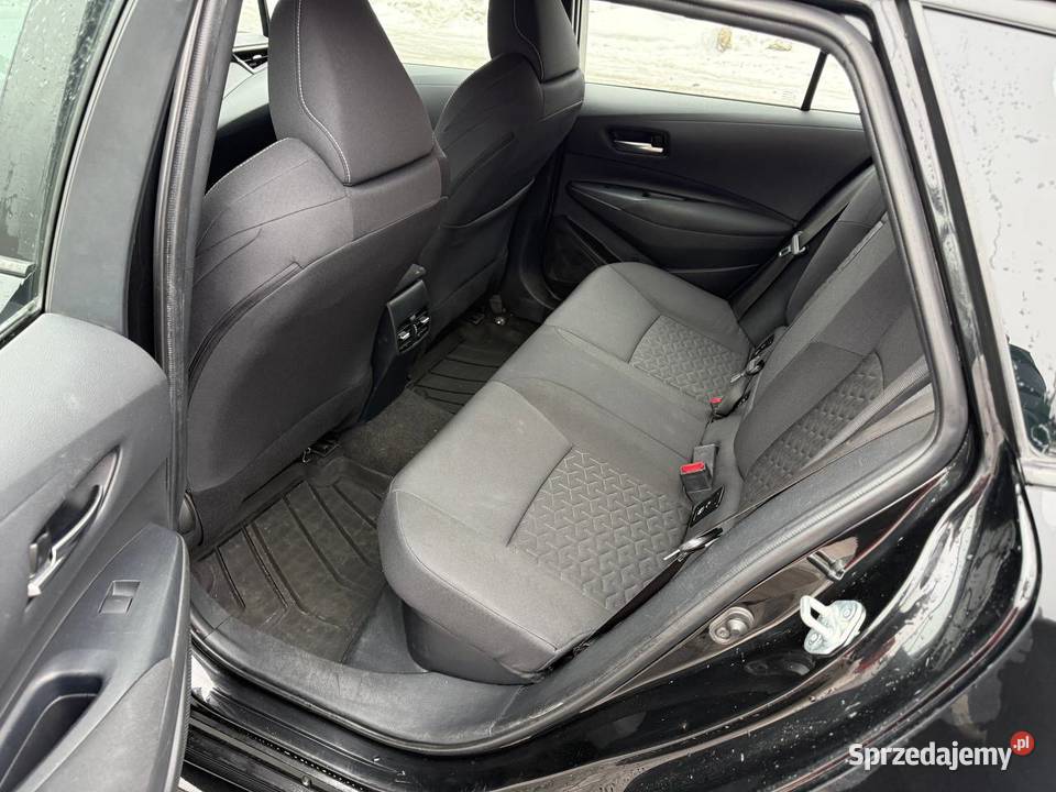 Toyota Corolla 18 hybrid bezwypadkowy