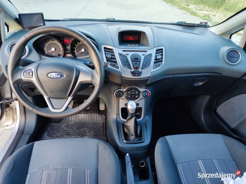 Ford Fiesta ŁADNA Z klimą NAWIGACJA12 Benzynka 247000km sprzedam
