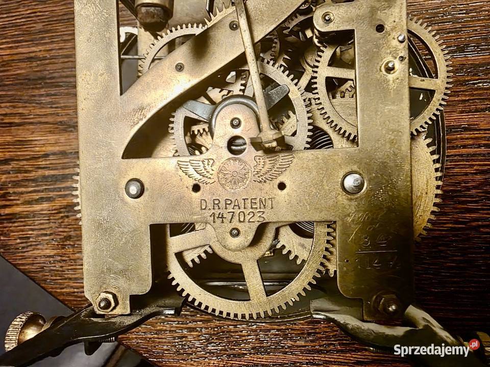 Orzechowy zegar eklektyczny koniec XIX wieku zachodniopomorskie sprzedam