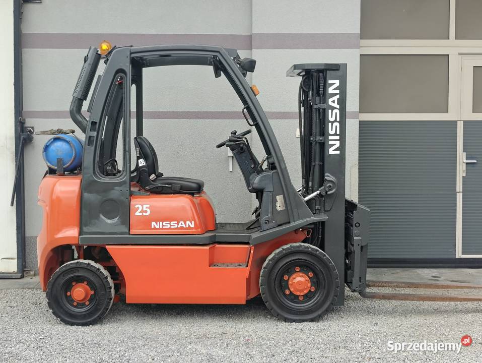 Wózek Nissan FG20 2T Lpg Triplex 44m Pozycjoner Sandomierz