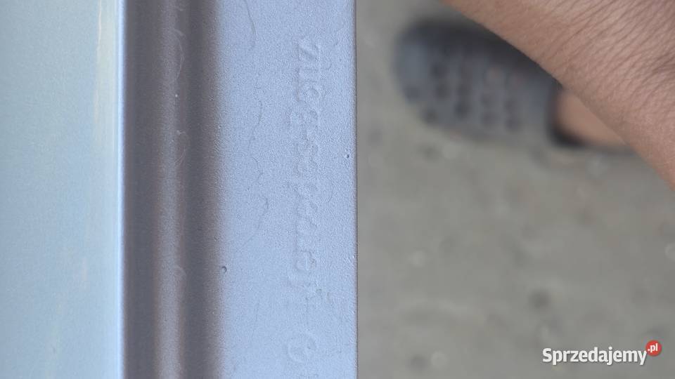 Blotnik przedni prawy mercedes w177 kolor 775 Głuchów