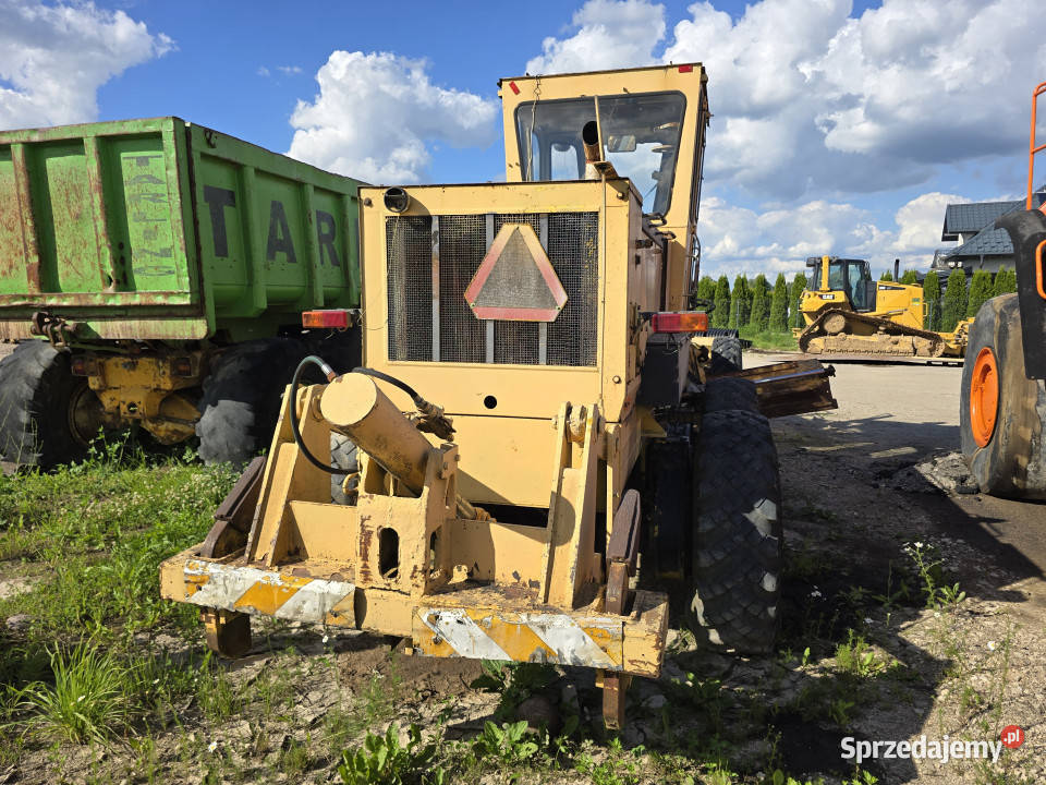 Równiarka Briańsk DZ1431 6x4 125 t ze zrywakiem sprzedam
